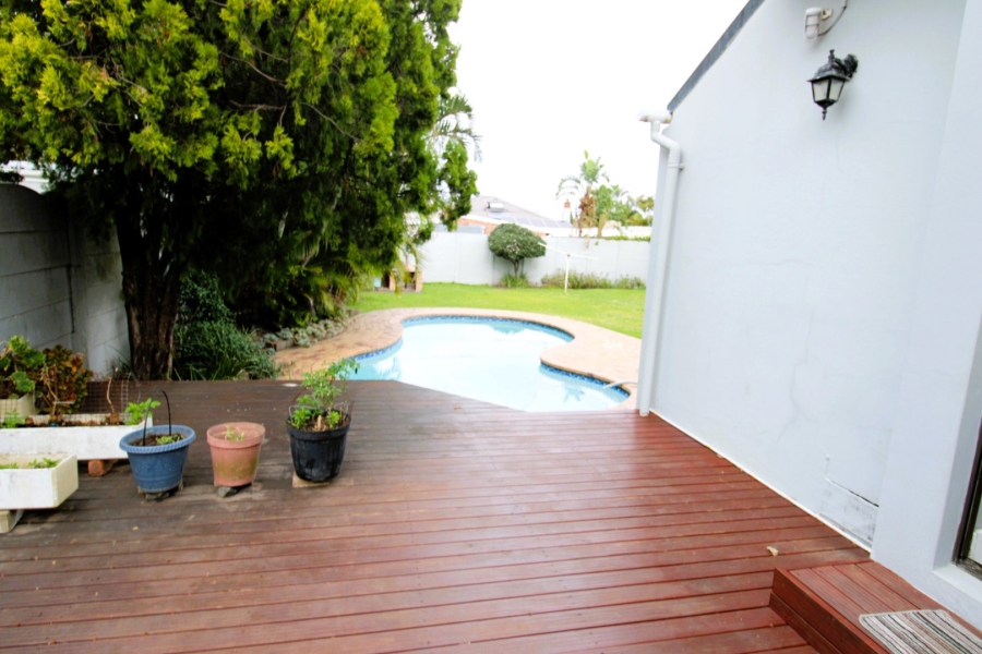 4 Bedroom Property for Sale in Berea Eastern Cape